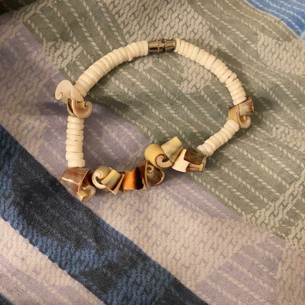 seashell bracelet